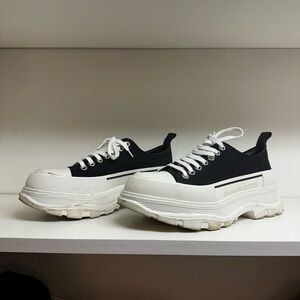 Alexander McQueen Tread Slick Sneaker